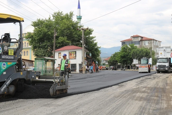 Geyve Umurbey Caddesi yeni yüzüne kavuşuyor
