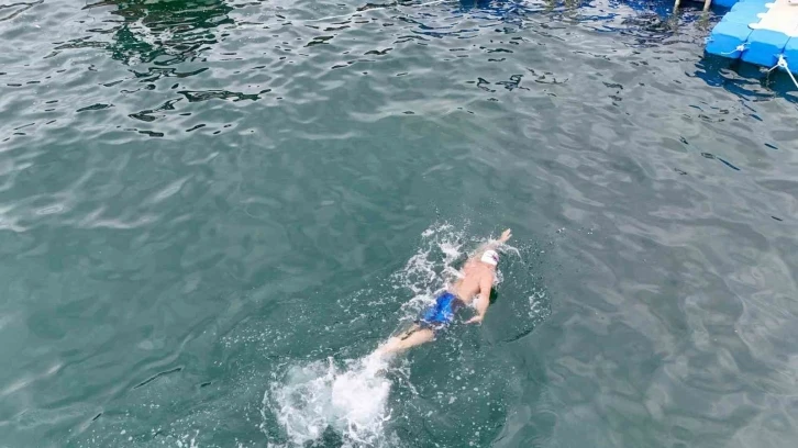 Giresun’da adadan, karaya yüzme yarışması yapıldı
