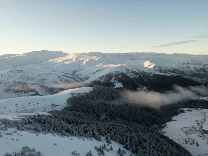 Giresun yaylalarından kartpostallık kar manzaraları
