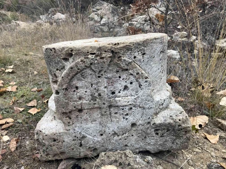 Göbeklitepe’den daha eski bölge defineciler tarafından tahrip edildi
