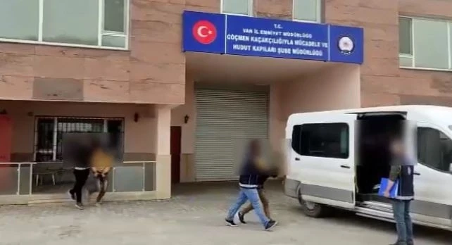 Göçmen kaçakçılığı yapan 8 organizatör tutuklandı
