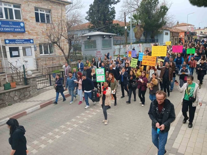 Gökçeada’da sokak hayvanlarının zehirlenmesine tepki
