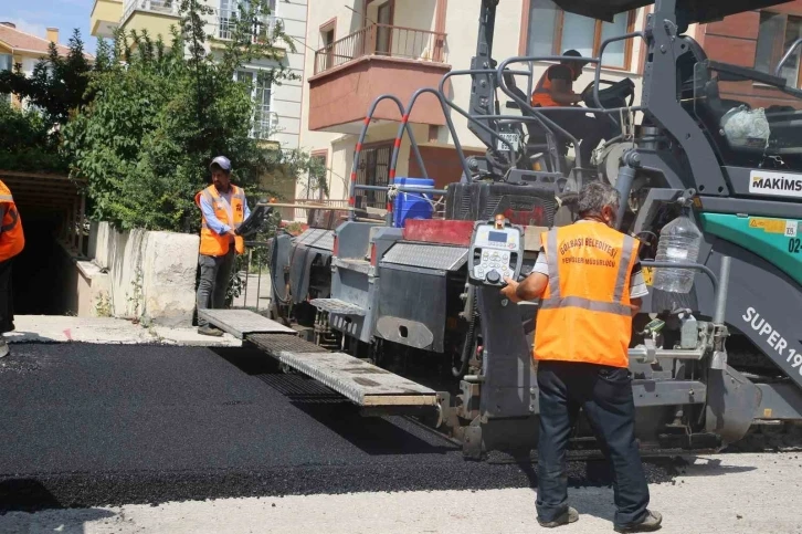 Gölbaşı Belediyesi 54 mahalleye yeni yollar kazandırdı
