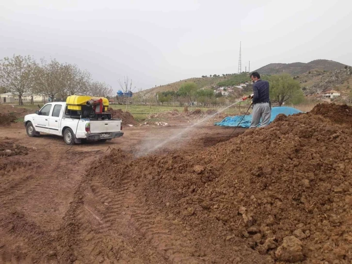 Gölbaşı’nda larva ilaçlaması sürüyor
