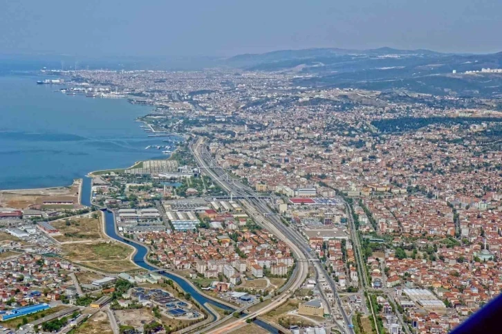 Gölcük depremini geçiren 250 bin bina taranacak
