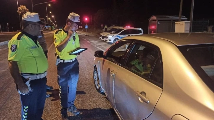 Gönen’de motosiklet ve araçlar denetlendi
