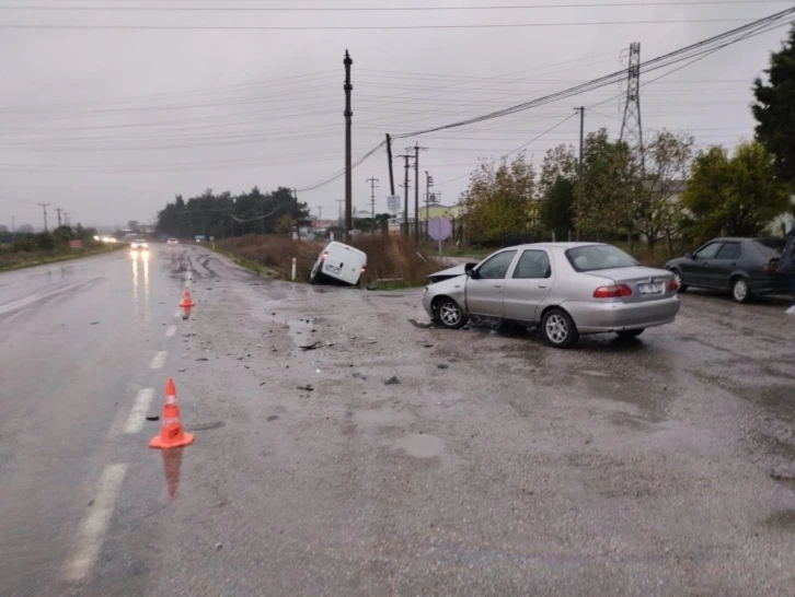 Gönen’de trafik kazasında 3 kişi yaralandı
