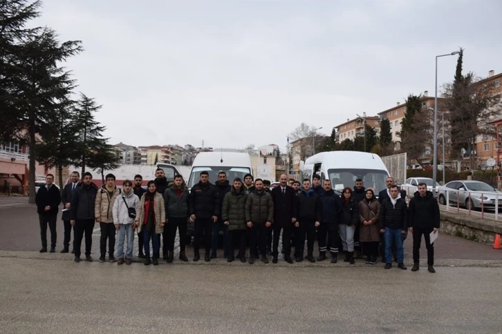 Gönüllü vatandaşlar deprem bölgesine gönderildi
