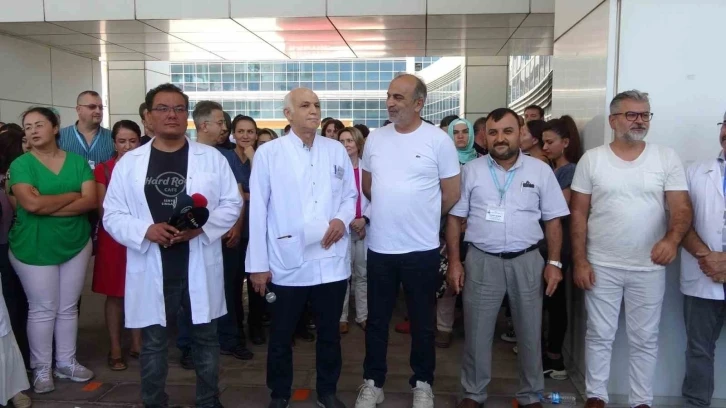 Görevi başındayken silah doğrultulan doktor konuştu:
