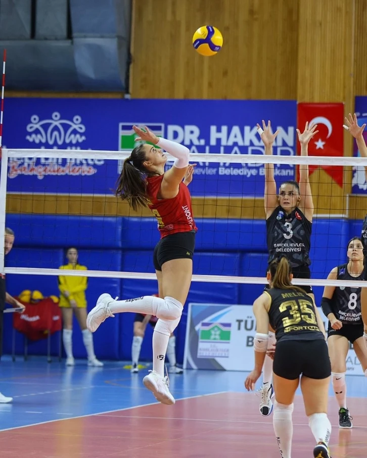 Göztepe Voleybol’un deplasman serisi bitti
