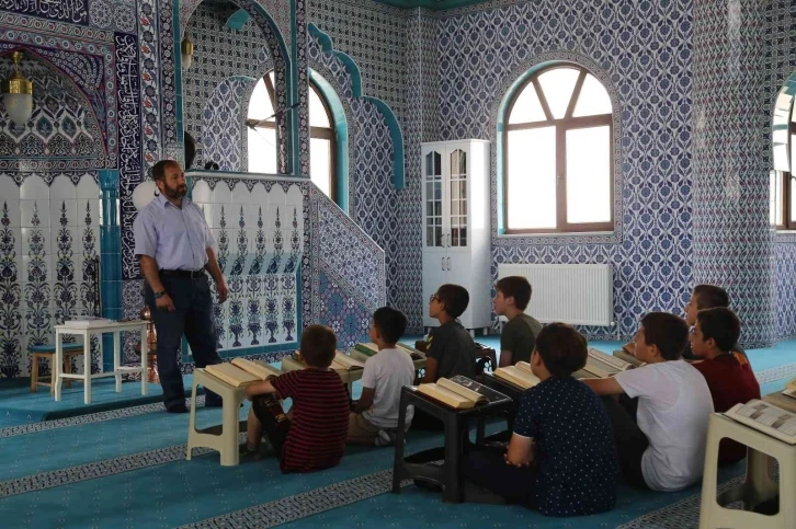 Gümüşhane’de çocuklar önce Kuran-ı Kerim eğitimi alıyor, sonra spora teşvik ediliyor
