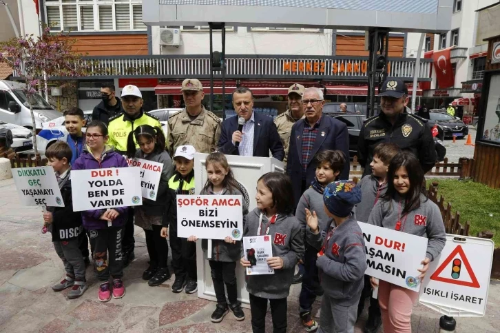 Gümüşhane’de "Yayalar İçin 5 Adımda Güvenli Trafik" uygulaması yapıldı
