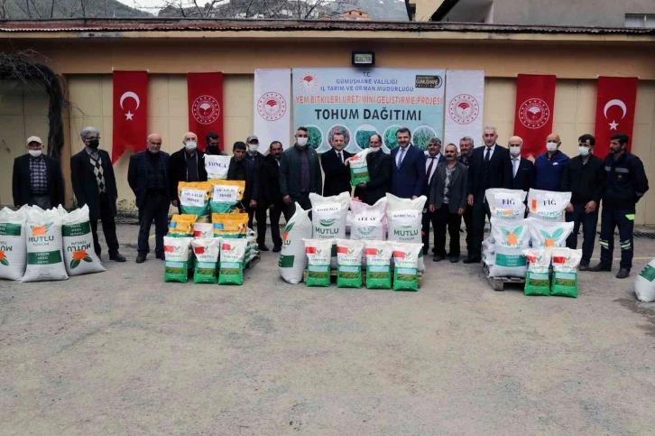 Gümüşhane’de üreticilere 46 ton yem bitkisi tohumu dağıtıldı
