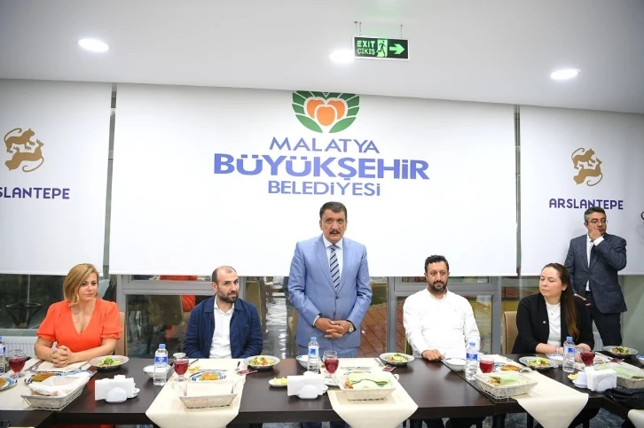 Gürkan, TOBB  İstanbul genç girişimciler kurulu üyeleriyle bir araya geldi
