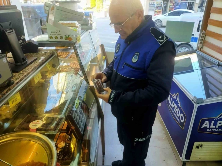 Gürsu’da zabıta ekipleri tatlıcıyı denetledi
