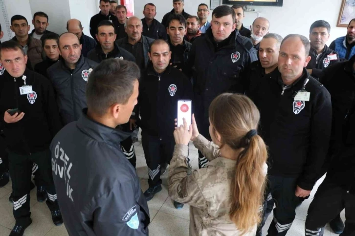 Güvenlik görevlilerine "KAAN" uygulaması anlatıldı
