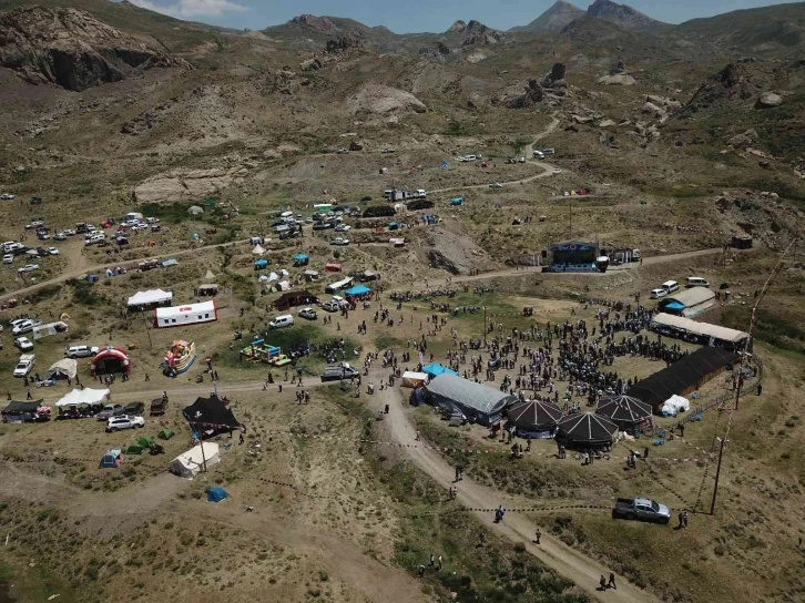 Güvenlik güçlerinin çalışmaları meyvesini vermeye devam ediyor: Kato Dağı’nda festival coşkusu
