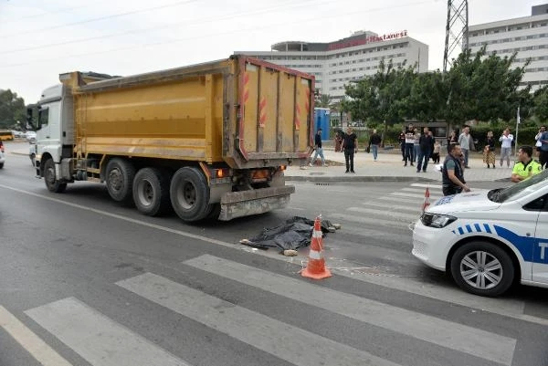 Hafriyat kamyonunun çarptığı yaya öldü