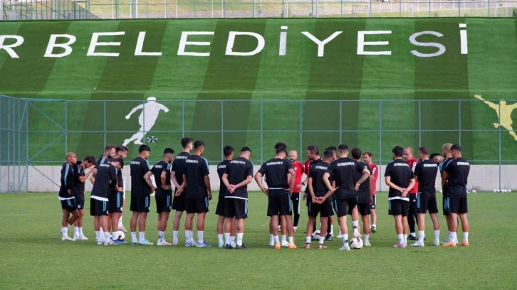 Hakan Kutlu: "Lige kendi sahamızda başlamak istiyoruz"
