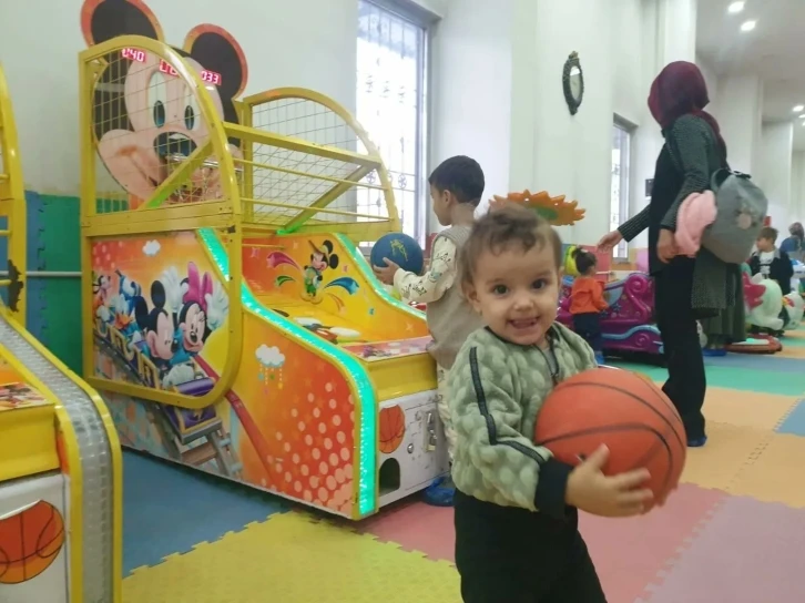 Hakkari Belediyesi sevindirmeye devam ediyor
