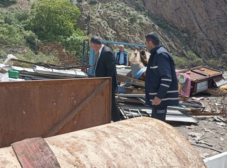 Hakkari’de hurdacılar il dışına çıkartılıyor
