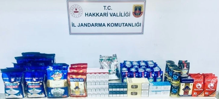 Hakkari’de kaçak sigara ve gıda malzemesi ele geçirildi
