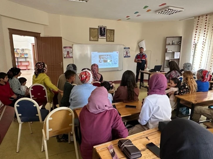 Hakkari jandarmasında siber farkındalık eğitimi
