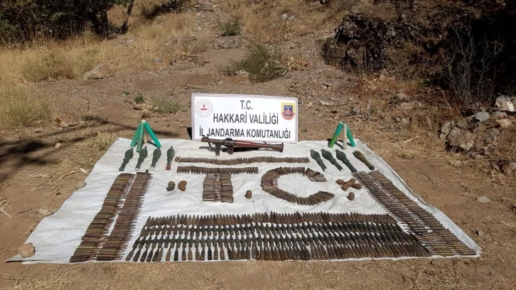 Hakkari kırsalındaki sığınakta mühimmat ele geçirildi
