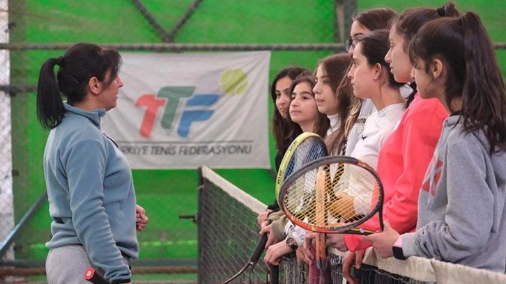 Hakkari'nin İlk Kadın Tenis Oyuncusu Nevin Erik'ten Türkiye Tenis Federasyonu'na Açıklamalar