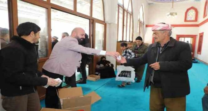 Hakkari’de depremzedeler için mevlit okutuldu