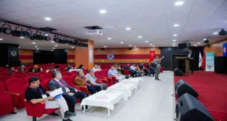 Hakkari’de “Mesleki Eğitimin Geleceği Kongresi” düzenlendi