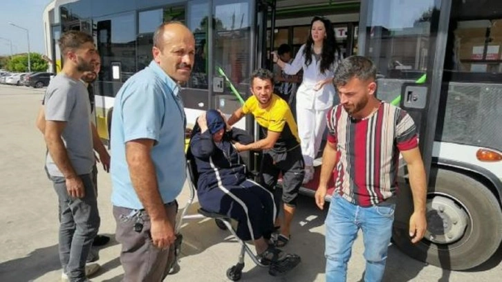 Halk otobüsü şoförü, rahatsızlanan yolcusunu hastaneye yetiştirdi