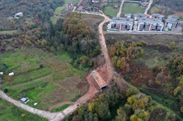 Hamam Deresi üzerinde 8 metrelik menfez, 500 metrelik yol yapılıyor
