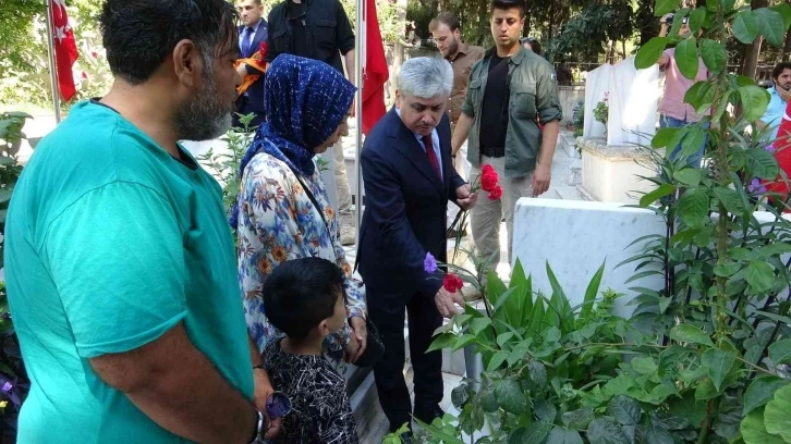 Hatay’da 15 Temmuz dolayısıyla şehitlik ziyaret edildi
