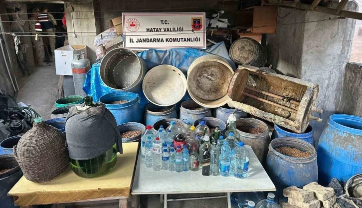 Hatay’da 275 litre kaçak rakı ele geçirildi
