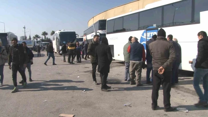 Hatay’da depremzedelerin tahliyeleri devam ediyor
