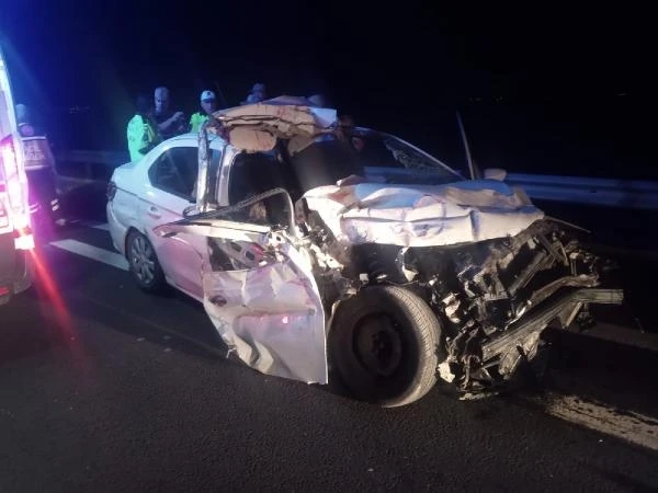 Hatay'da, otomobil kamyona arkadan çarptı: 2 ölü