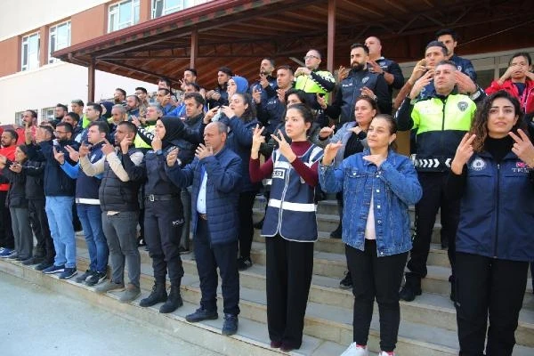 Hatay polisi işaret dili eğitimi aldı 