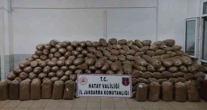 Hatay’da 2 ton kaçak tütün ele geçirildi