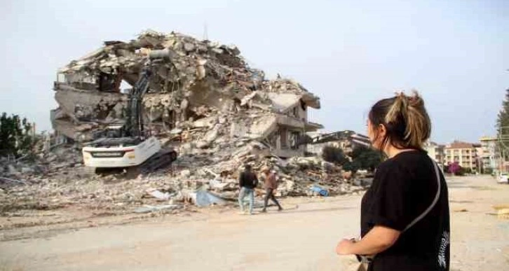 Hatay’da emek emek düzenlediği eve son bakış