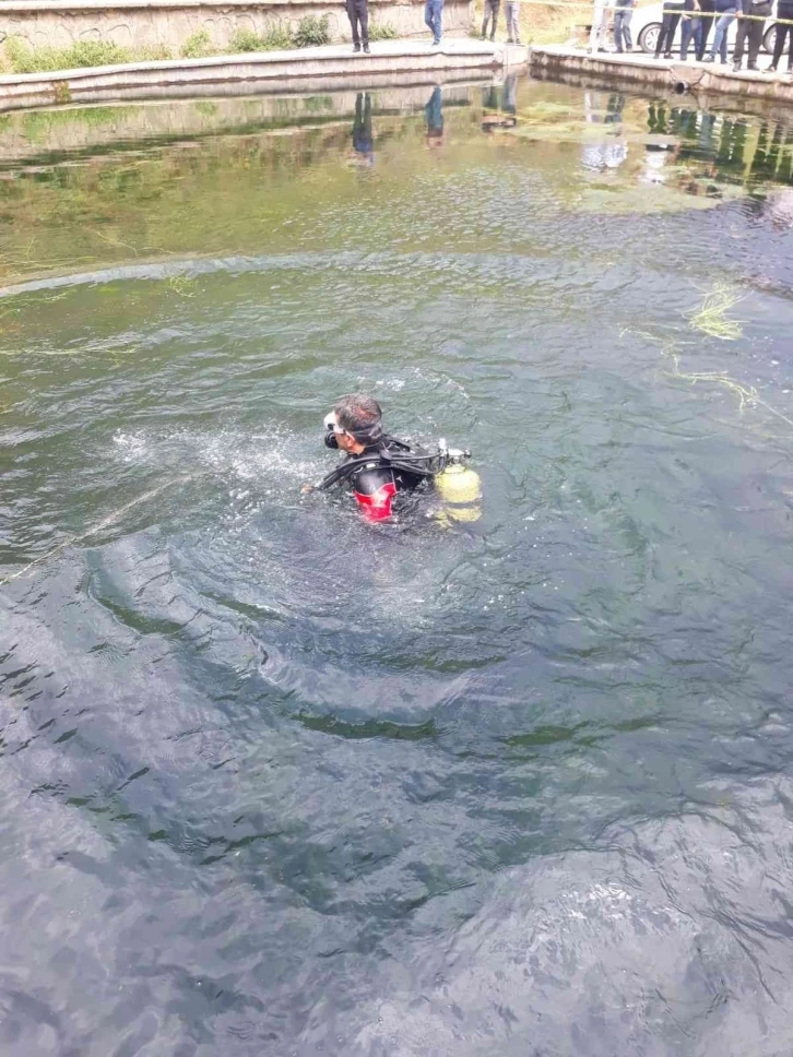 Havuza giren genç boğuldu
