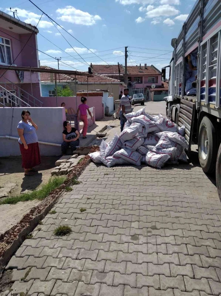 Hayrabolu SYDV’den kömür yardımı
