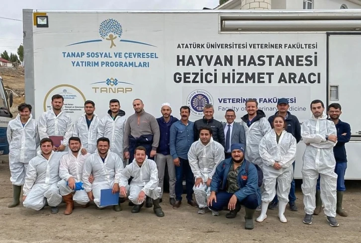 Hayvan hastanesi gezici hizmet aracı Karayazı’da
