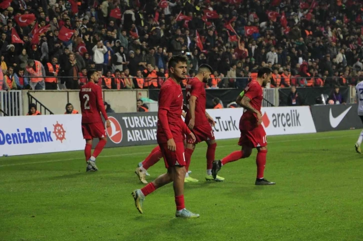 Hazırlık maçı: Türkiye: 2 - İskoçya: 1 (Maç sonucu)
