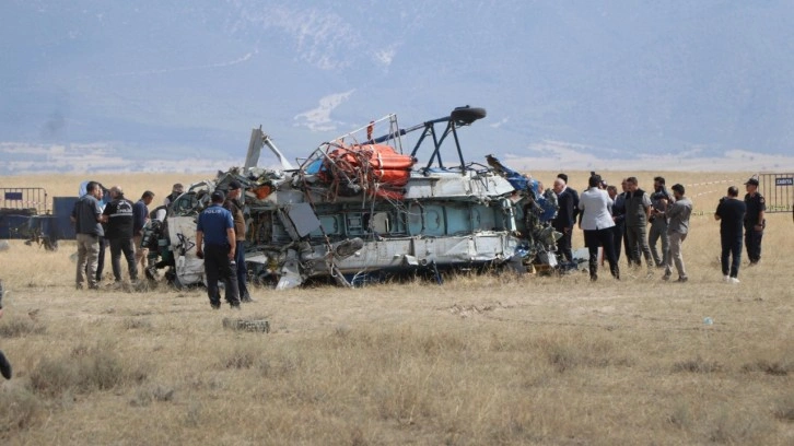 Helikopter kazasının yaraları sarılıyor. 5 yaralıdan biri taburcu oldu, enkaz kaldırıldı