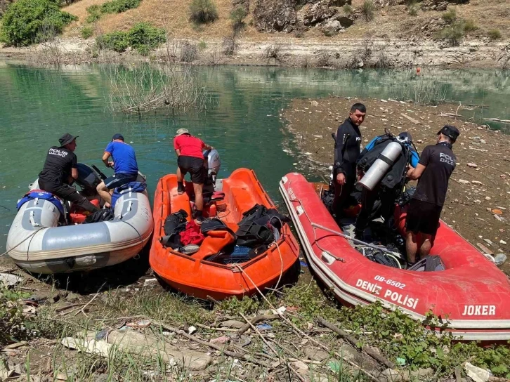 Hemşire Güneş’i arama çalışmaları sürüyor
