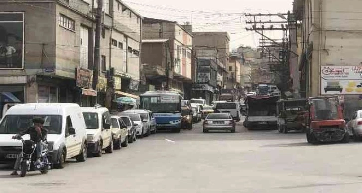 Hırsızların karşılaştığı anın güvenlik kamerasına yansıdığı mahalle hırsızlardan bıktı