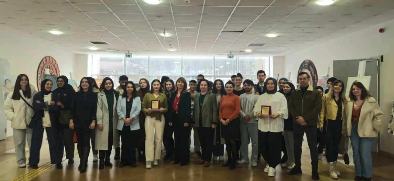 Hitit Üniversitesi’ndeki 4. Geleneksel Portre Resim Yarışması Ödülleri sahiplerini buldu
