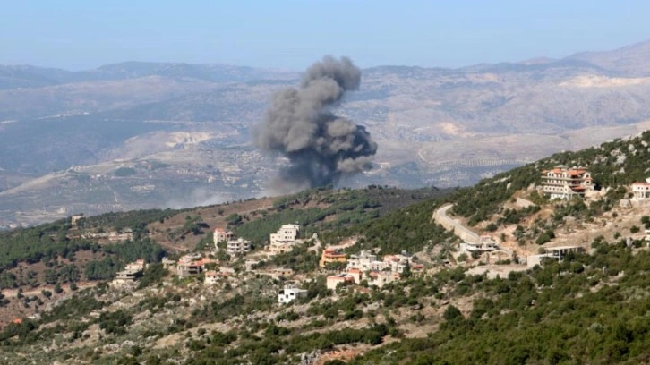 Hizbullah, İsrail'e ait 3 askeri noktayı vurdu