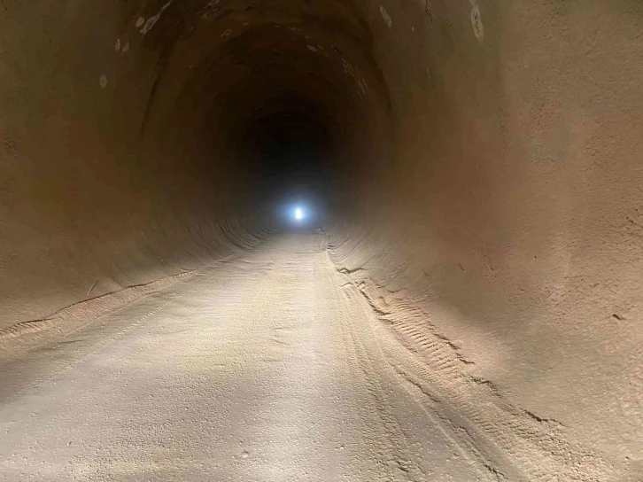 Hızlı tren hattından 20 ton demir çalındı
